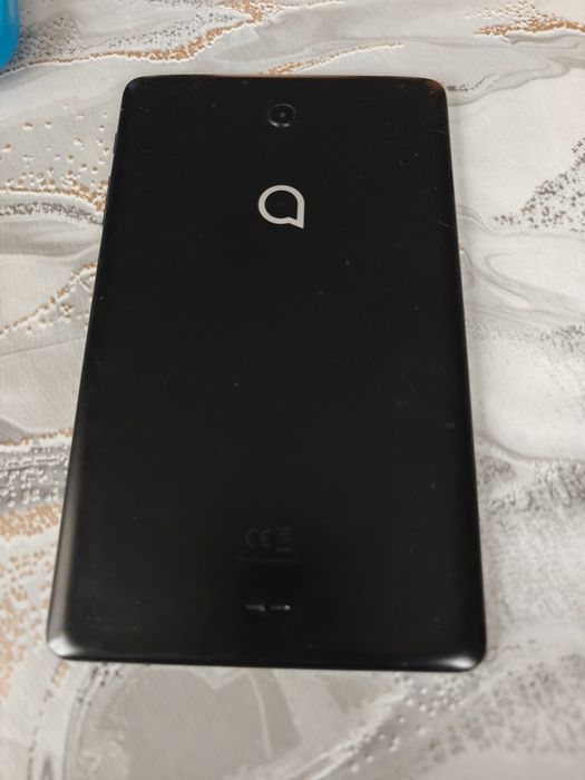Alcatel 8"таблет