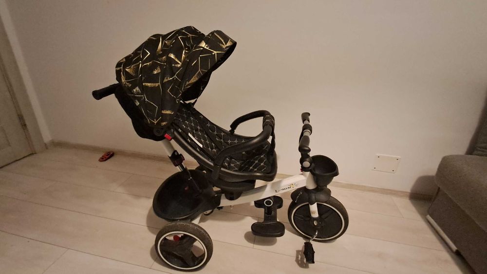 Vand Carut tricicleta 3/1 pentru varsta de la 1 an +