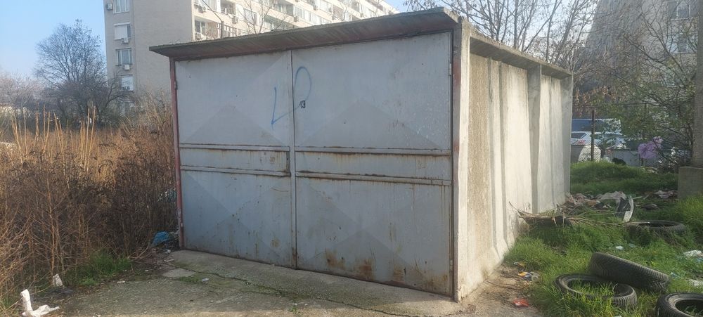 Бетонна гаражна клетка