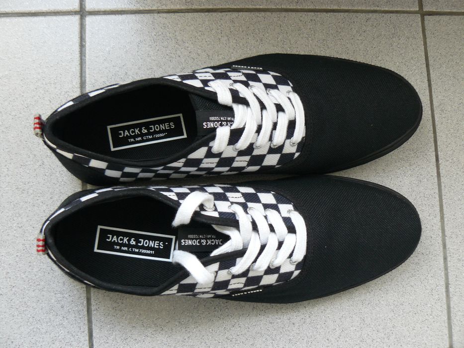 Tenisi Barbati JACK & JONES U.K Noi in cutie,Culoare Negru + Alb,Nr.42