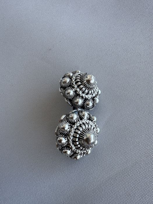 Brosa din argint filigran