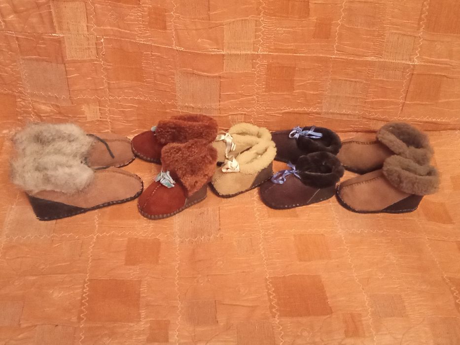 Обувь домашняя из натурального меха и натуральной кожи