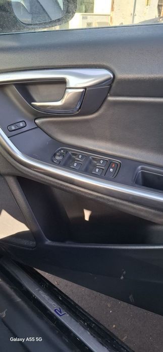 Dezmembrez Volvo V60 D2