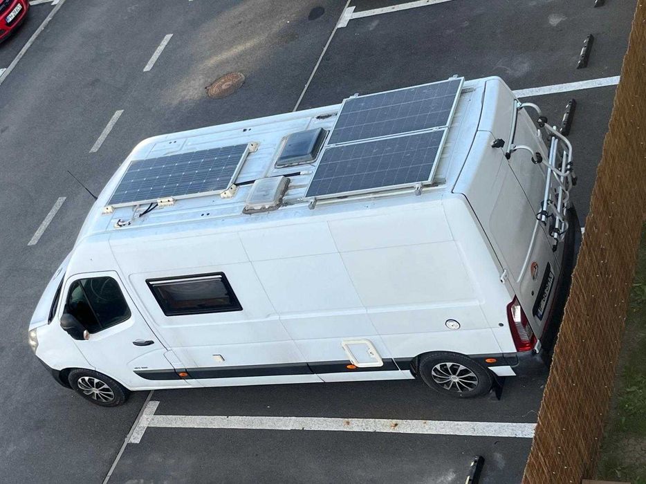 De vânzare – Campervan off-grid / Autorulotă Renault Master III L3H3 (2011)