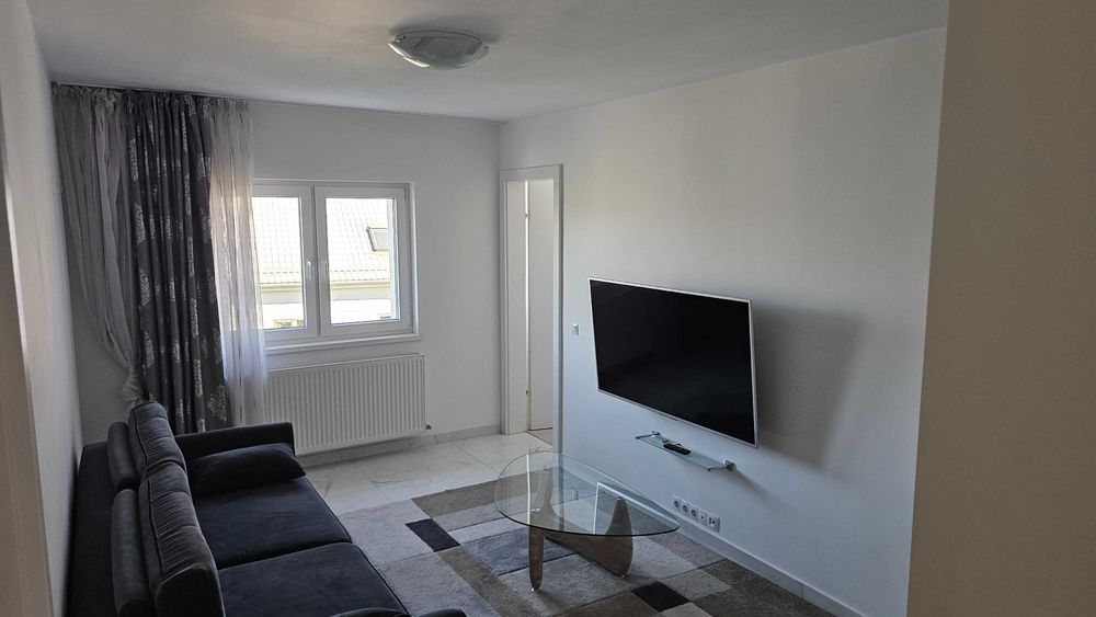 Inchiriez apartament cu 4 camere si 2 bai, situat pe strada Viilor, in cartierul Zorilor, intr-o zona foarte bine pozitionata a Clujului.
