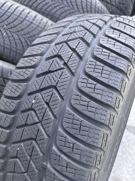225/40/19 и 255/35/19 Pirelli 4 бр