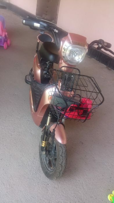 Электроскутер продам