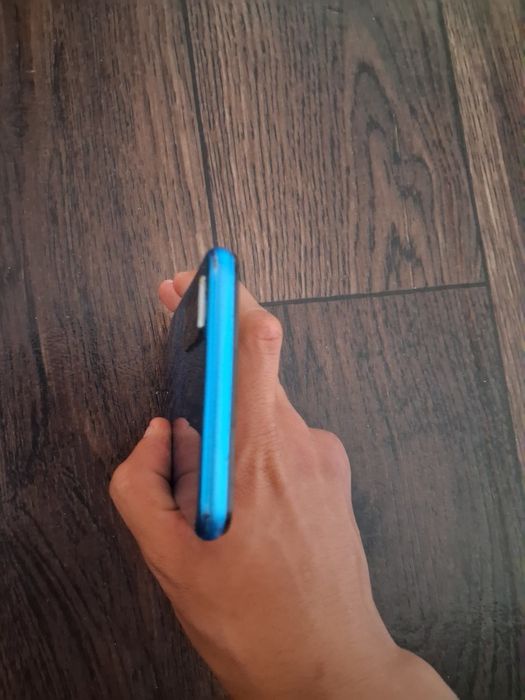 Продам телефон Vivo