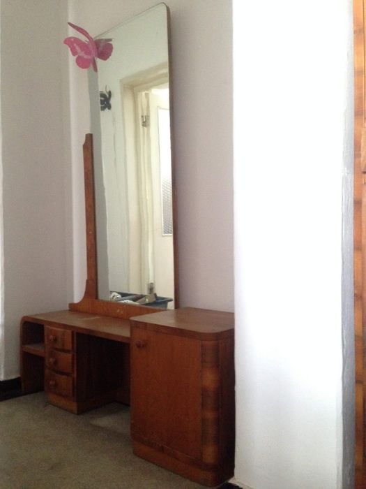 Set mobilier lemn masiv cu furnir de nuc