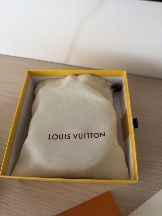Curea louis vuitton