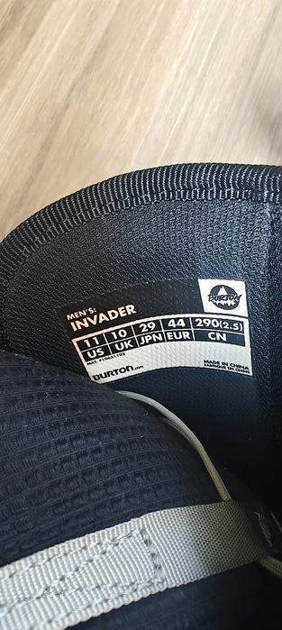 Salomon 42 и 46 1/3, и Burton 42,  42.5, 43 и 44 номер