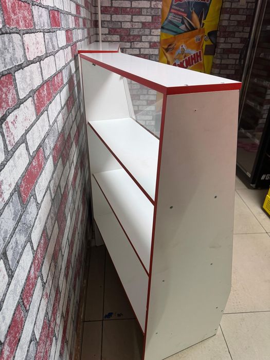 Ветрина для продаж в магазин