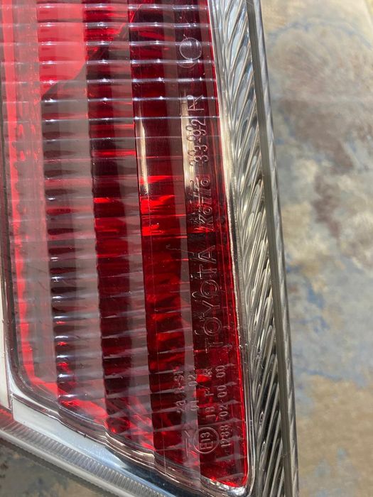 Задний правый фонарь Камри 35