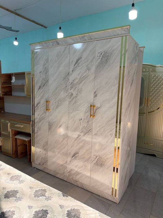 SHkaf   xar hil turdagi  hamyonbob