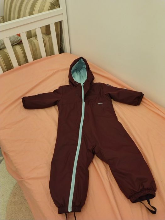 Vând salopete fetita