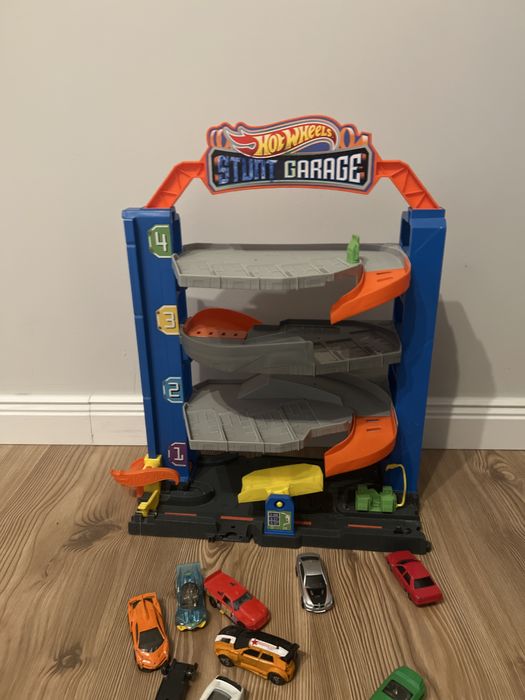 Garaj masinute Hot Wheels