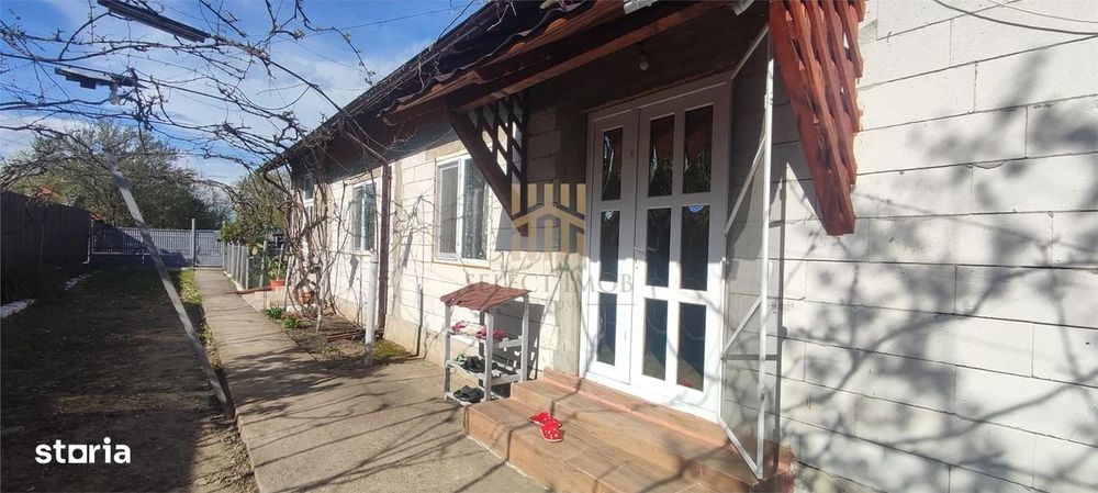 Casa cu livada de vanzare