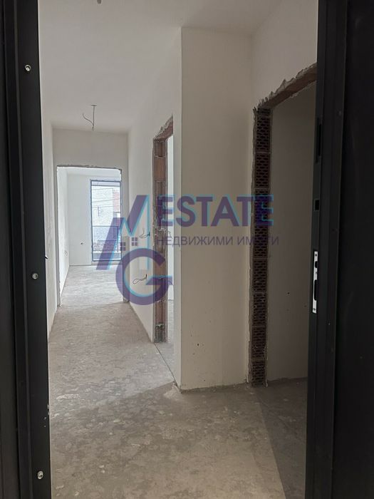 Продава се Двустаен апартамент в Бургас, Сарафово - 70 кв.м за 1020 €/кв.м - Снимка #4
