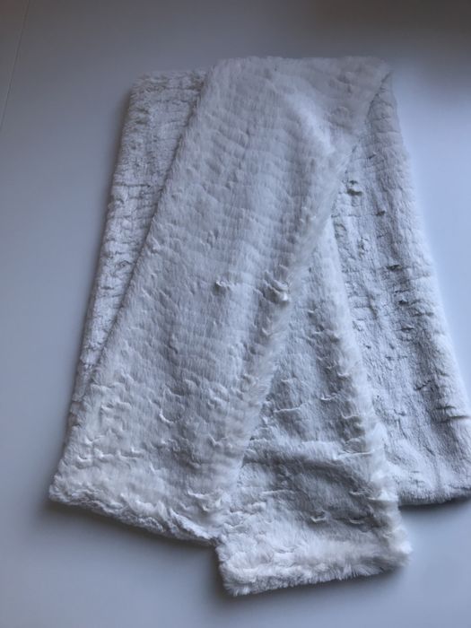 З бр. Дамски шалове