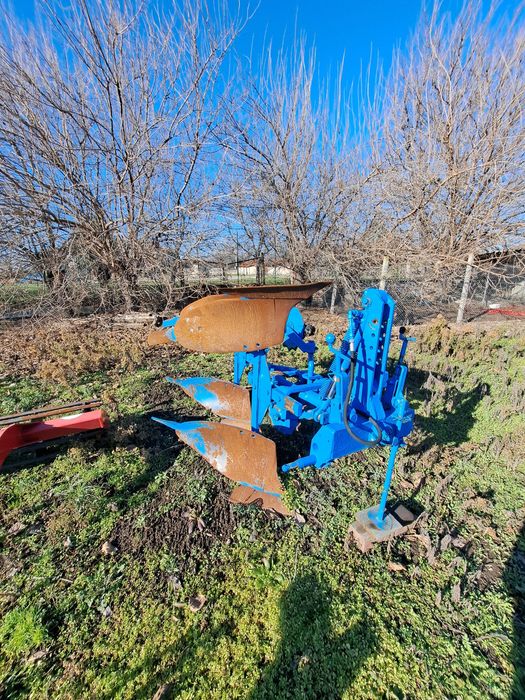 Продавам обръщателен плуг Rabewerk