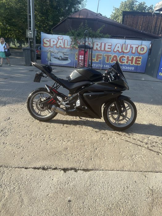 Yamaha yzf r125(nu cbr duke ktm aprilia mt)