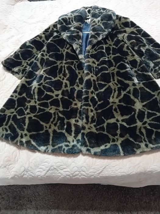 Haina de blana sintetica ,model print,100 ron