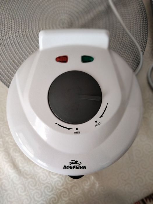 Продаю вафельницу