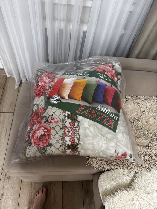 Подушка новая в упаковке