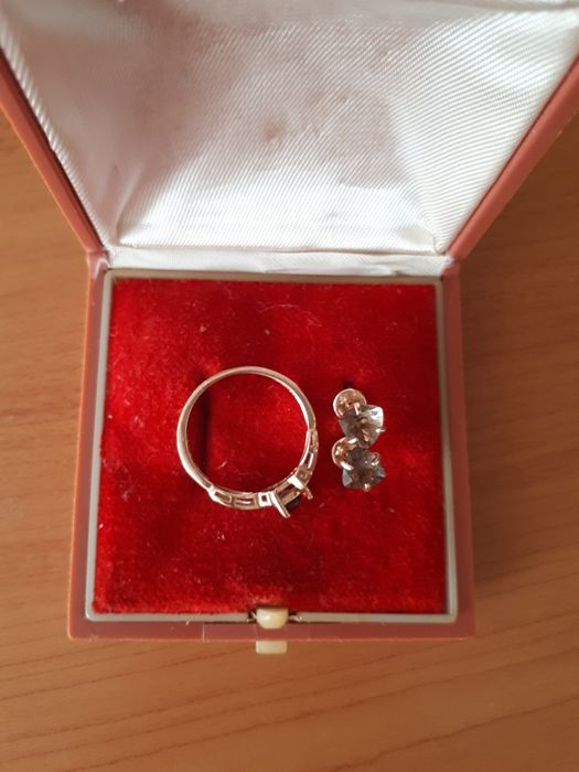 Продам золотое кольцо