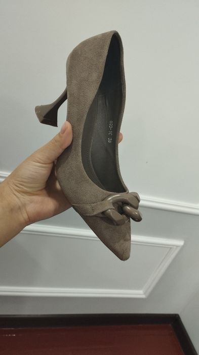 Таза туфли еш жерне еш зат кылмаган