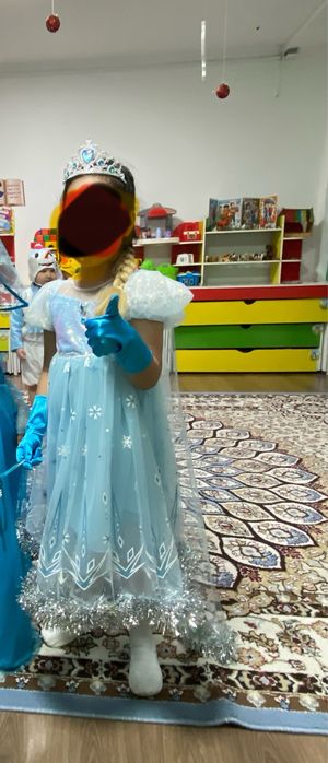 Продам костюм Эльзы