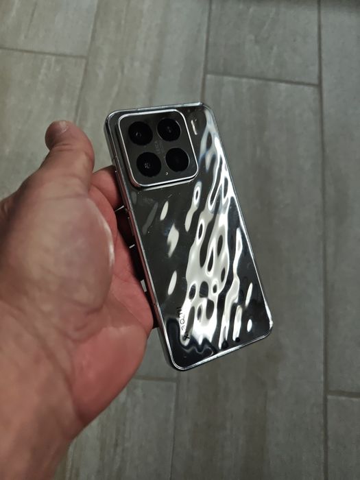 Чисто нов  Xiaomi 15  16RAM/512GB 5G  глобална верс