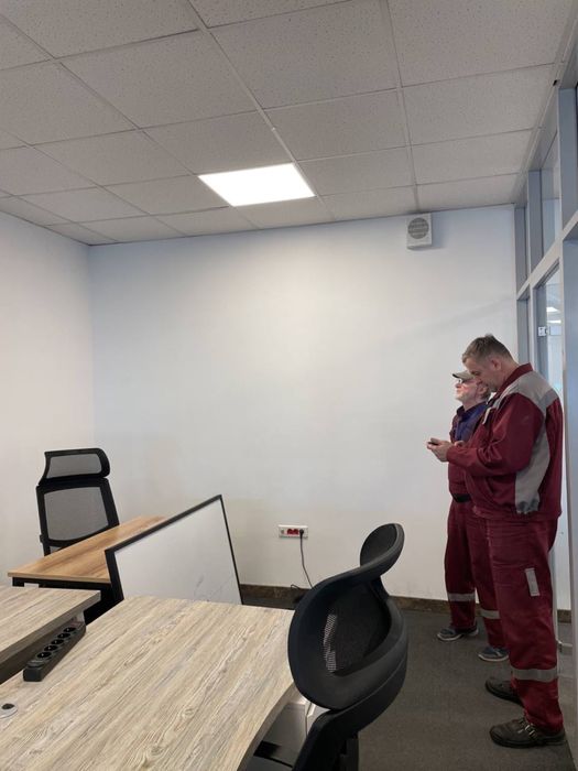 Продаю LED светильники армстронг