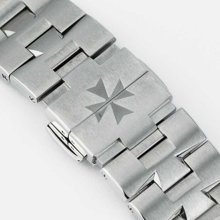 Vacheron Constantin Overseas Dual Time 7900V/110A-B333 Silver dial