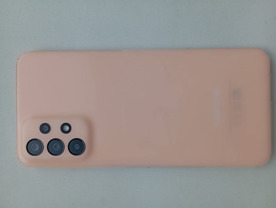 Продается телефон в хорошем состояние.