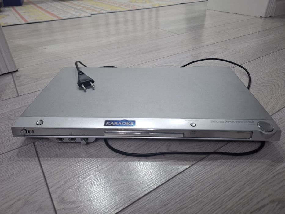 Видеоплейр караоке LG