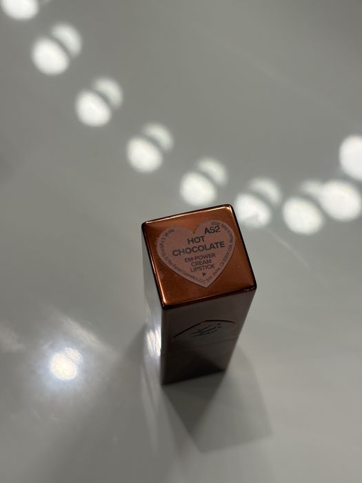 Козметика CHANEL и Too Faced