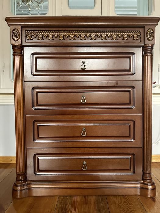 Срочно продаётся спальная мебель