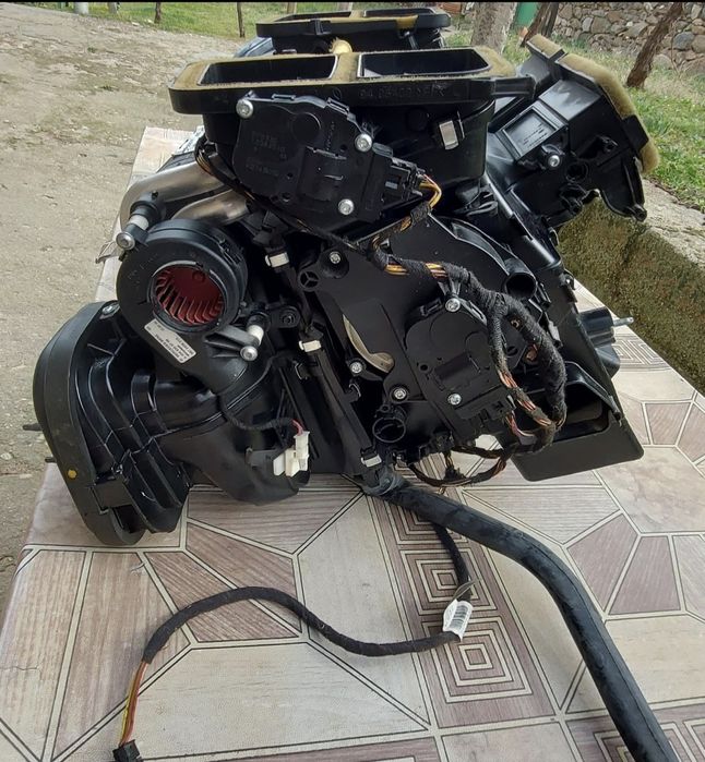 Кутия парно,климатизация мерцедес W212 350 CDI  2009г