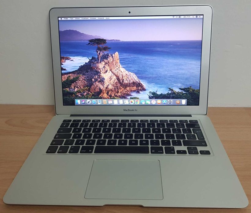 Macbook Air 13.3 inchi,2011,in buna stare,poze reale