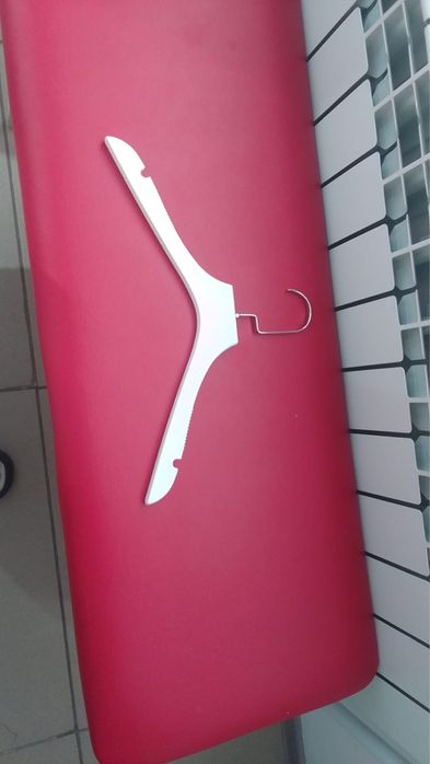 Продам вешалки для одежды и брюк