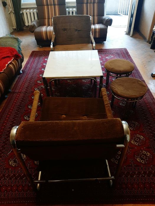 Холна маса с мраморен плот и столове