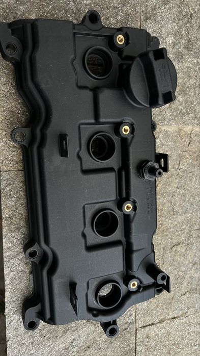 Капак клапани Нисан Т32 2.5 бензин