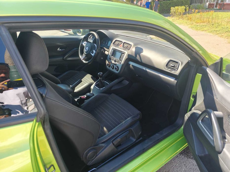 VW Scirocco 2.0 tdi 140cp Manual
