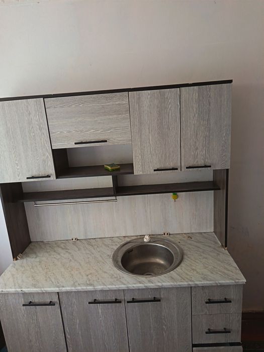 Oshxina mebel srochni sotiladi keliahamiz narxn