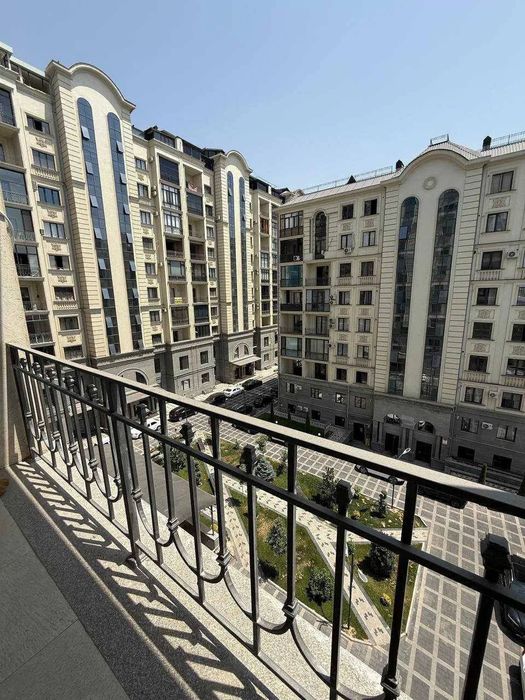 Продаётся 3/4/10 квартира в ЖК Мухташам, ор Алайский рынок, Минор