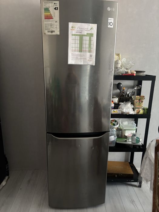 Продается холодильник