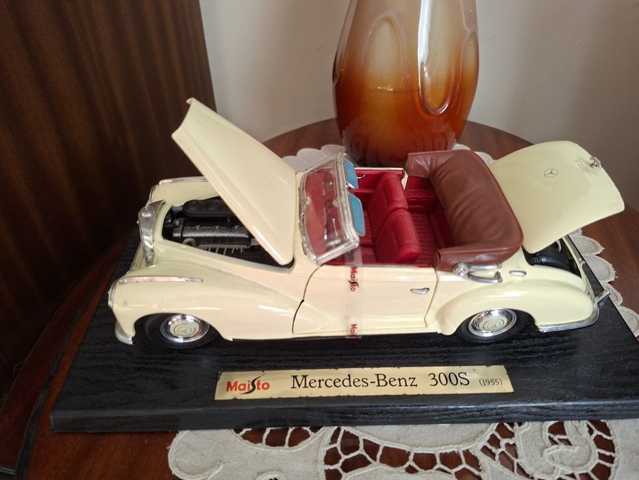 Maisto 1955 Mercedes-Benz 300S (лят автомобил - мащаб 1:18)