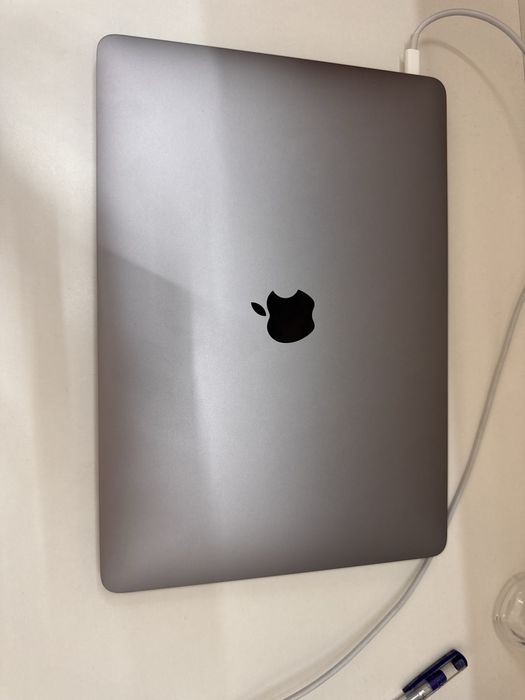 Продам Apple Macbook air m1