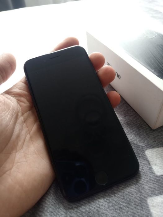 Продам айфон 7 128 гб